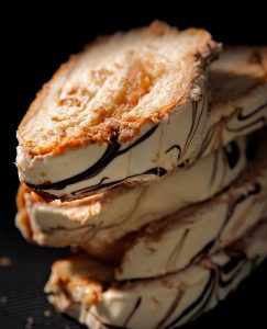 Gastronomicdiff Tsoureki Lefkisokolata