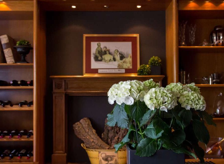 MENOO KIFISSIA PRIVATE DINING FRONT PAGE 1170x658